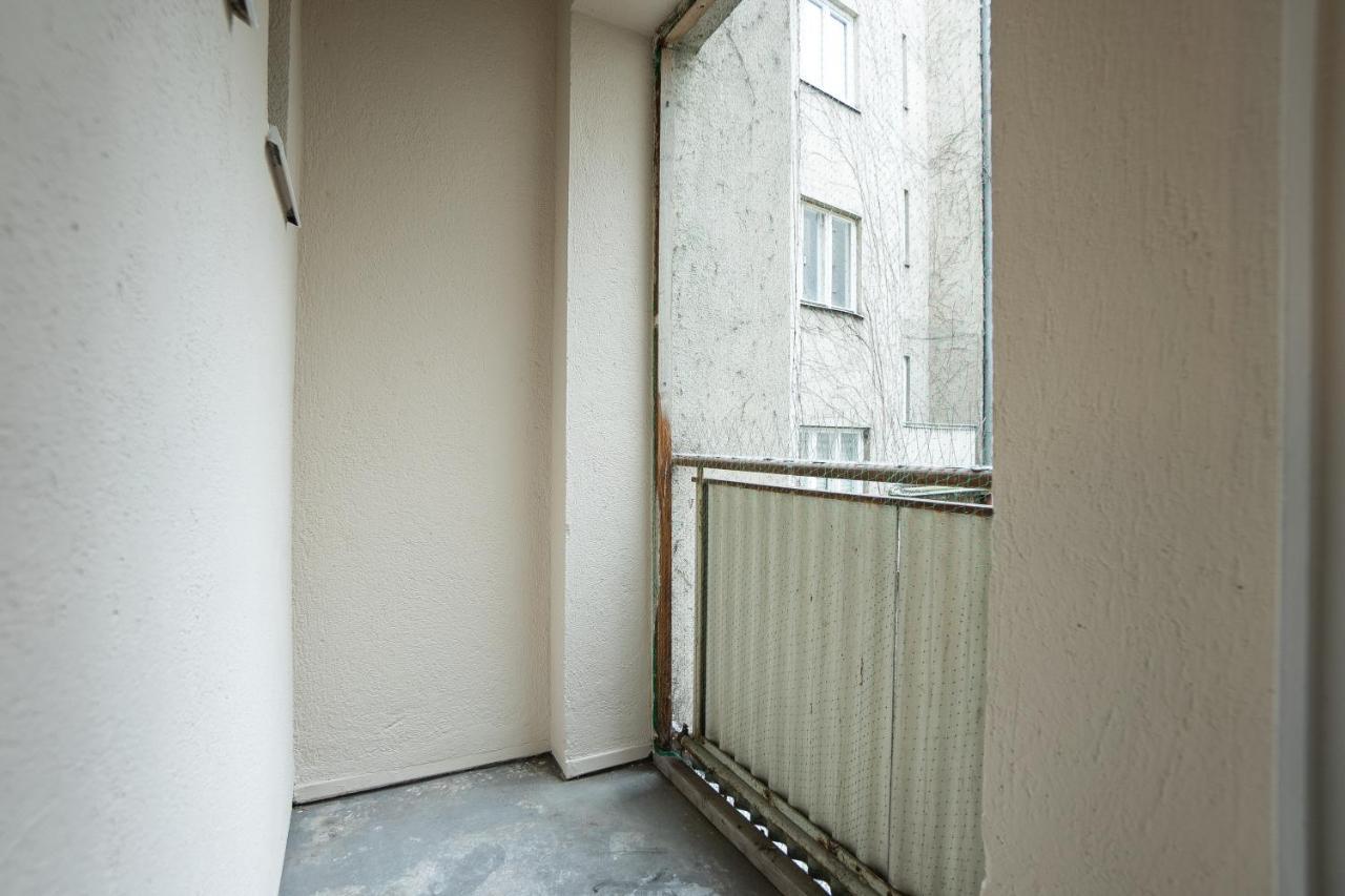 A 2-Bedroom Apartment With A King-Size Bed And A Balcony Is Located Just A 15-Minute Walk From Stephansplatz. Wina Bagian luar foto